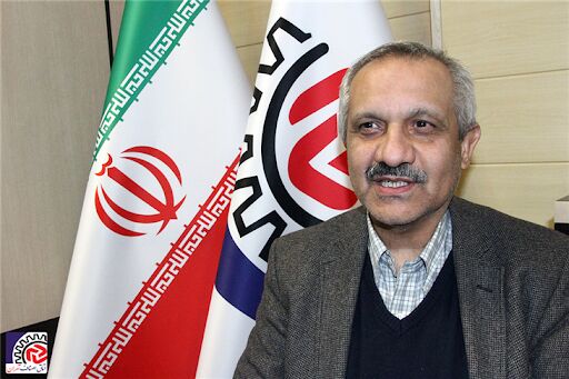ما را به زور تعطیل کردند، آنوقت بانکها باز هستند!/ جلوی سفرها را در ایام تعطیلات میگرفتند، اینطوری نمی‌شد (۱۳)