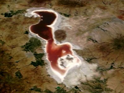 دریاچه ارومیه بخاطر سو مدیریت دولت روحانی احیا نشد