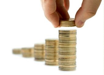 افزایش حقوق‌ها از مسیر استقراض از بانک مرکزی تورم‌زاست