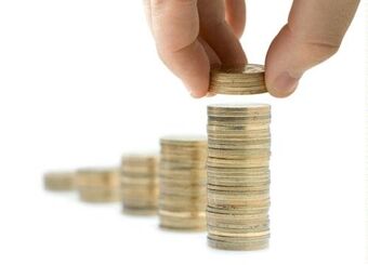 افزایش حقوق‌ها از مسیر استقراض از بانک مرکزی تورم‌زاست