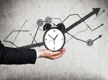 کار کردن بیش از ۸ ساعت ممنوع