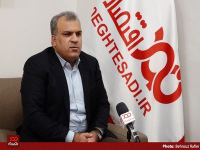 در وزارت صمت یک دلال وجود دارد که همه مدیران استان بوشهر را فاسد کرده است