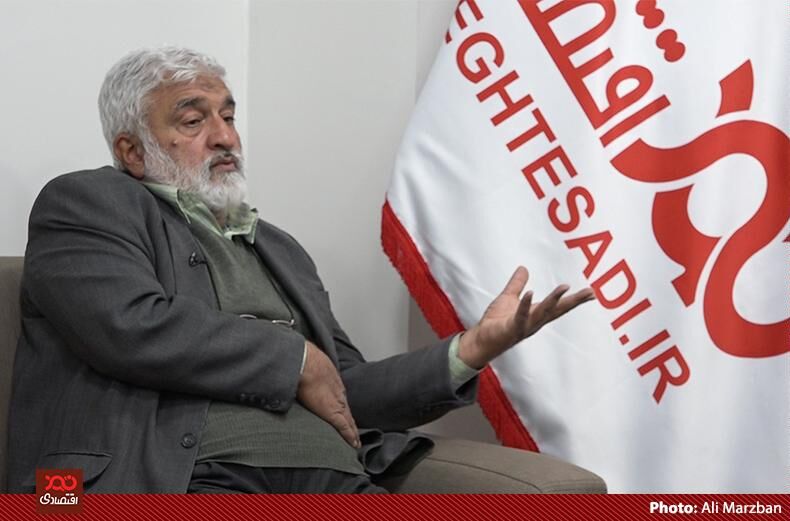 سازمان غذا و  دارو، دلار ۴۲۰۰ تومانی ۱۰۰ قلم دارو را بدون اجازه رسمی دولت حذف کرد