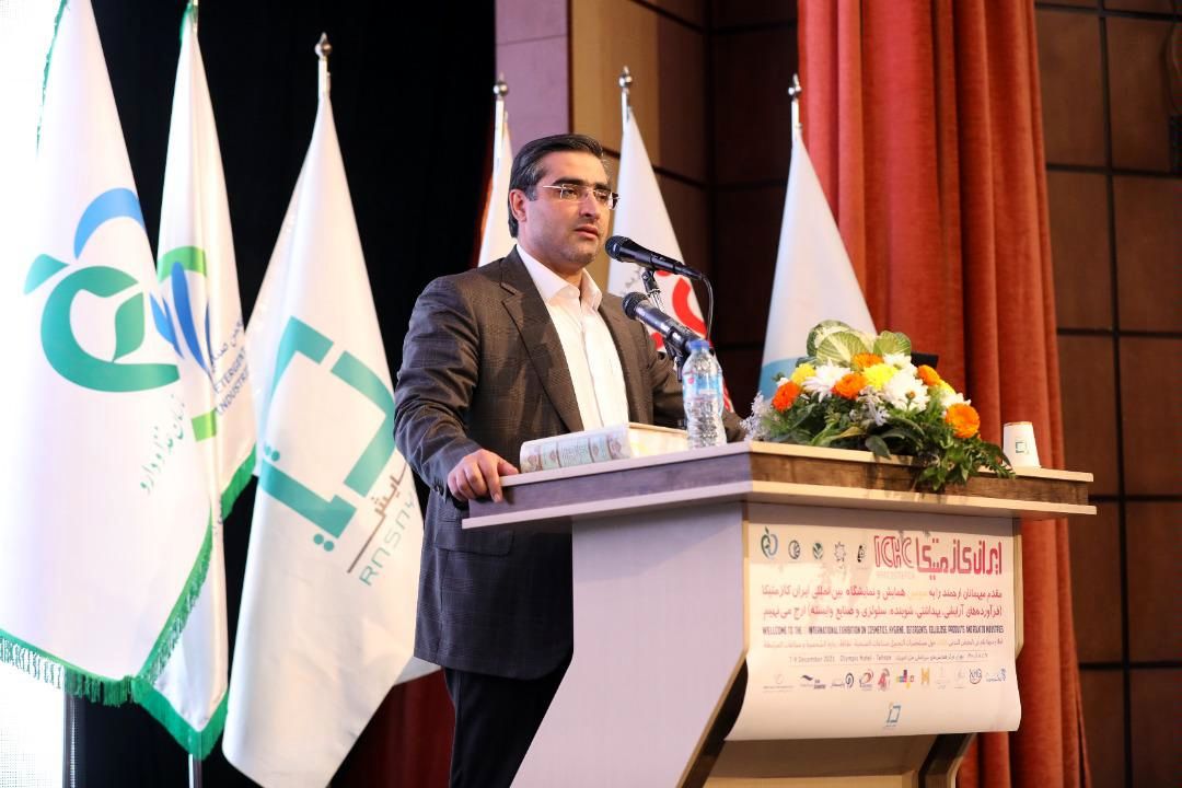 دستاوردهای صنعت فرآورده های بهداشتی در تأمین نیازهای کشور در دوره‌ی کرونا/ اعطای ۴۴۰هزار میلیارد تومان تسهیلات به بخش صنعت و معدن در ۷ ماهه سال جاری