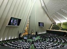 حاجی بابایی با دکتری معارف اسلامی جای اقتصاددانان را در کمیسیون تلفیق گرفت!
