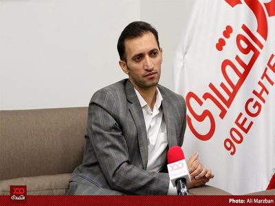 با تمام استعداد نظامی و نظارتی هم نمی‌توانیم جلوی فساد دلار ۴۲۰۰ تومانی را بگیریم