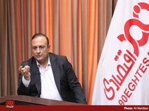نباید با رفع تحریم صنایع داخلی آسیب ببینند