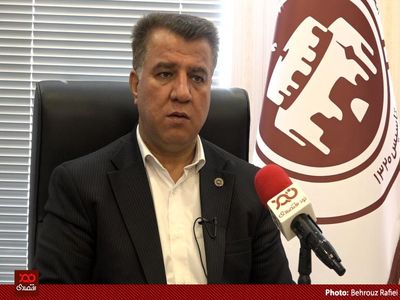 چند روز به عید بیشتر نمانده اما هنوز قنادان مشکل خرید روغن دارند و روغن به دستشان نرسیده است