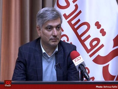 در سال‌های گذشته املاک واقع در گذرها را از دست شهرداری خارج کرده و به شهرداری خسارت زده‌اند