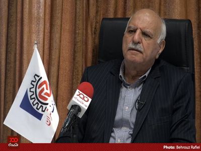 مردم، نانوایانی که نانشان را گران کردند به دولت معرفی کنند/ هیچ نانوایی حق گران کردن نان را ندارد 