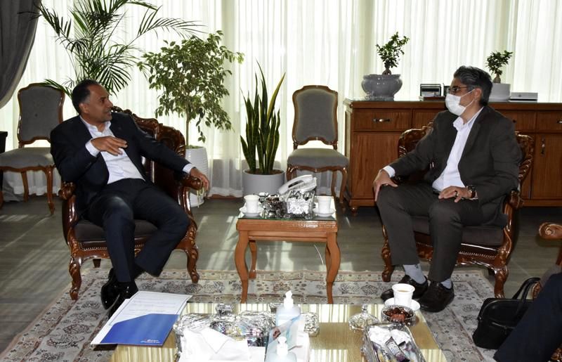 اخلاقی:همکاری با صنعت پتروشیمی، تخصص سازمانی بانک تجارت است/ محمودی: بانک تجارت در سختترین شرایط، پشتیبان پتروشیمی لردگان بود