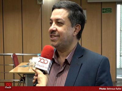 ارز ۴۲۰۰ تومانی بالاخره باید حذف می‌شد، چون عوایدش بیشتر نصیب رانت‌خواران شده و کالاهای غیر مرتبط با آن وارد می‌شد