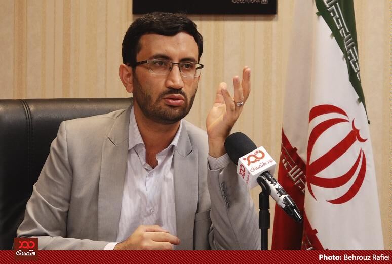  تشکیل وزارت بازرگانی مشکلات بازار کالاهای اساسی را حل نمی‌کند