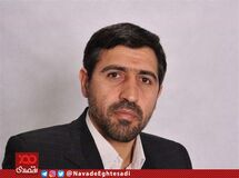 وجود شرکت های زاید و دستمزدهای نجومی برای خودروسازان هزینه ایجاد می کند