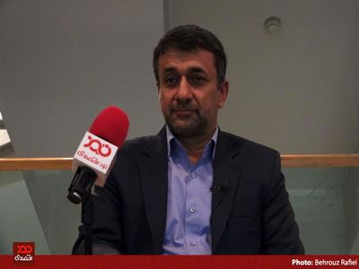  سرپرست وزارت کار تا امروز پایش را به مجلس نگذاشته و اگر الان به مجلس بیاید نمایندگان او را نمی‌شناسند!