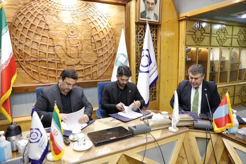 امضا یادداشت تفاهم همکاری سه جانبه میان صندوق ضمانت صادرات، بانک کارآفرین و کنسولگری افتخاری مغولستان در جمهوری اسلامی ایران