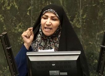 فرزندان ۵۴۰۰ نفر از مسئولان دولت در خارج از کشور هستند