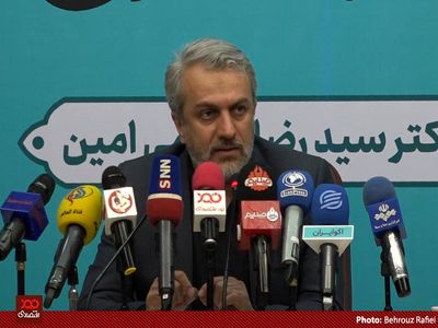 هدف اصلی صادرات کسب قدرت است/ باید کالایی صادر کنیم که برای ما قدرت ایجاد کند