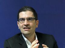 طول زمانی پروژه ها به حدی رسیده که با افتتاح بخش پایانی، بخش ابتدایی کاملا فرسوده شده!