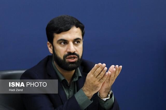 دچار خودتحریمی هستیم/صادرات ۵۰ میلیارد دلاری برای ایران شوخی است!