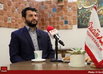 مسولان دولت قبل به دروغ گفتند اگر دستمزدها ۵۷ درصد افزایش یابد، ۵ میلیون کارگر ایرانی بیکار خواهد شد/ افزایش ۵۷ درصدی دستمزد، سرمایه اجتماعی نظام را بشدت بالا برد