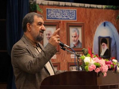 بسیج مظهر اعتماد به نفس و خودوباوری است/ مردمی‌سازی اقتصاد سبب شکوفایی می‌شود