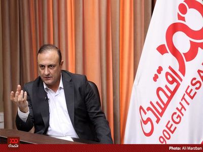 آقای رئیس جمهور و وزیر اقتصاد، ده‌ها بار قول داده‌اند صنعت خودرو را خصوصی خواهند کرد، ولی کو؟