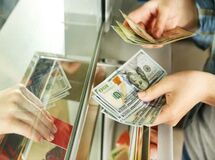 کاهش ۴۵۰۰ تومانی قیمت دلار