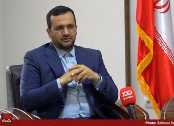 در مجالس قبل نمایندگان برای بهبود اوضاع کشور با دولت همکاری می‌کردند ولی الان فقط در کار دولت دخالت می‌کنند!