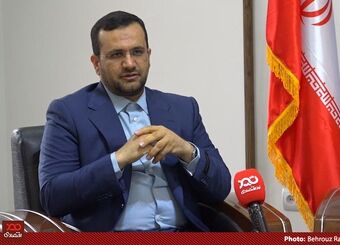 در مجالس قبل نمایندگان برای بهبود اوضاع کشور با دولت همکاری می‌کردند ولی الان فقط در کار دولت دخالت می‌کنند!