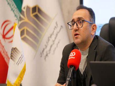 عده‌ای اصرار دارند در خرم آباد برج سی طبقه بسازند، در حالیکه ساختن برج سی طبقه در تهران هم جسارت میخواهد