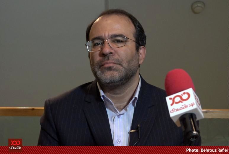 مجلس عرضه خودرو در بورس را کاملا بر قرعهکشی ترجیح میدهد