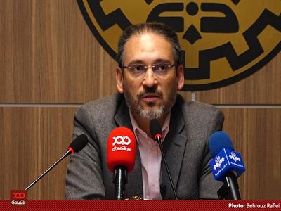 شهرداری وظیفه‌ای در قبال آلودگی هوا ندارد؛ ماجرا را سیاسی کرده‌اند