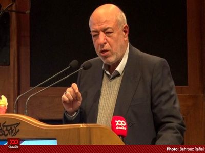 استفاده از نیروگاه‌های خورشیدی پشت بامی هزینه تولید برق در ایران را به یک پنجم شرایط فعلی کاهش می‌دهد