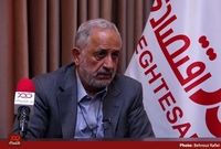 در جامعهای زندگی میکنیم که مردان از گفتن جزئیات درآمدشان به زنان میترسند