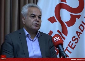 متاسفانه شرکت راه‌آهن اجازه حضور بخش خصوصی را نمی‌دهد