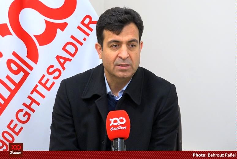 ورود سرمایهها به بورس میتواند جلوی تورم را بگیرد