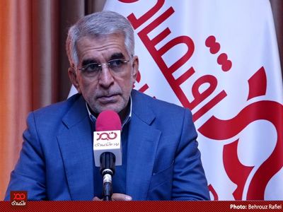 نمایندگان مجالس قبلی که تحقیق و تفحص از خودروسازان را انجام می‌دادند از آن‌ها باج می‌گرفتند