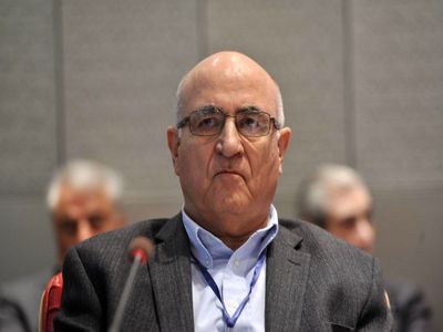 گاهی اوقات با عباراتی مثل "جایگزین واردات" می‌خواهند جنس بنجل تولید کنند