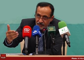 وزارت نیرو و وزارت نفت باید چاه‌های کشاورزی را برقی می‌کردند ولی بسیار کند عمل می‌کنند