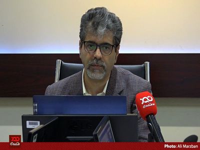 شخصی با ۶۰۰۰ رای نماینده مجلس می‌شود ولی در سطح بالایی در توزیع رانت دخالت می‌کند