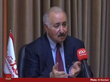 عباس عبدی حق ندارد در ماجراهای اتاق بازرگانی دخالت کند، او از هیچ چیز خبر ندارد