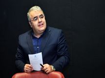 چرا خودروی ساخته شده ۵ سال کارکرد با نصف تعرفه و استاندارد زمان ساخت وارد می‌شود؟