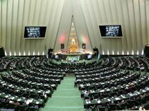 مجلس چه بلایی سر رشد صنعت کشور آورد؟
