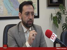 بورس کشور ما کوچک است و ظرفیت بزرگ شدن دارد، باید تمام شرکت‌های دولتی و خصوصی را به بورس بیاوریم