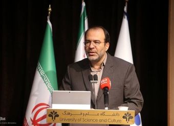 برخی مقامات از کیسه شرکت‌های مختلف برای خودشان بازاریابی سیاسی می‌کنند