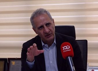اکثریت رای دهندگان به سلاح‌ورزی حاضر به دفاع از وی و ایستادن در مقابل حاکمیت نیستند