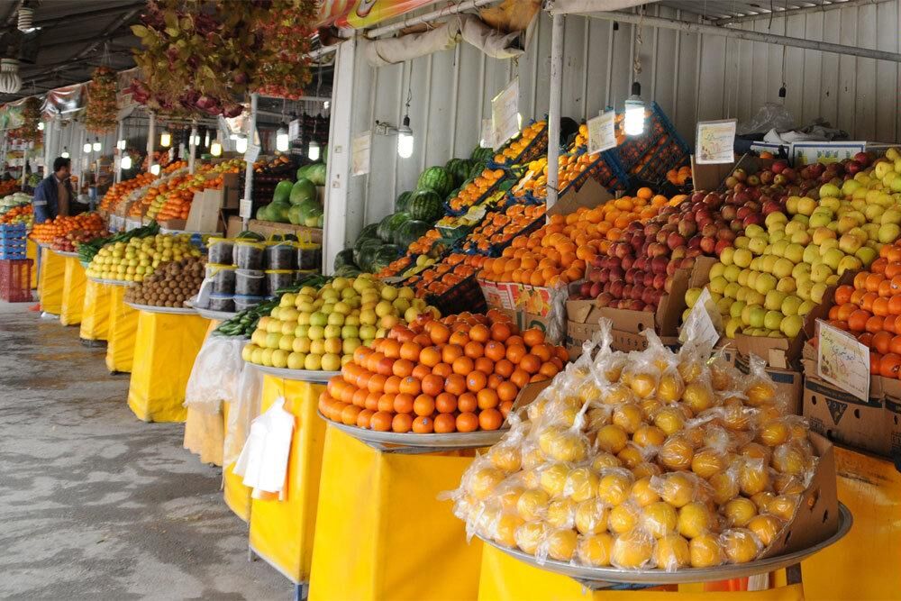 قیمت میوه در بازار ۲ تا ۳ برابر قیمت خرید از کشاورز است