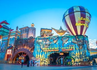 دهکده جهانی دبی کجاست؟