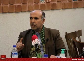 تنها کشوری که مجلس آن برای خودش یک خبرگزاری دارد ایران است، پس روابط عمومی مجلس چه کار می‌کند؟